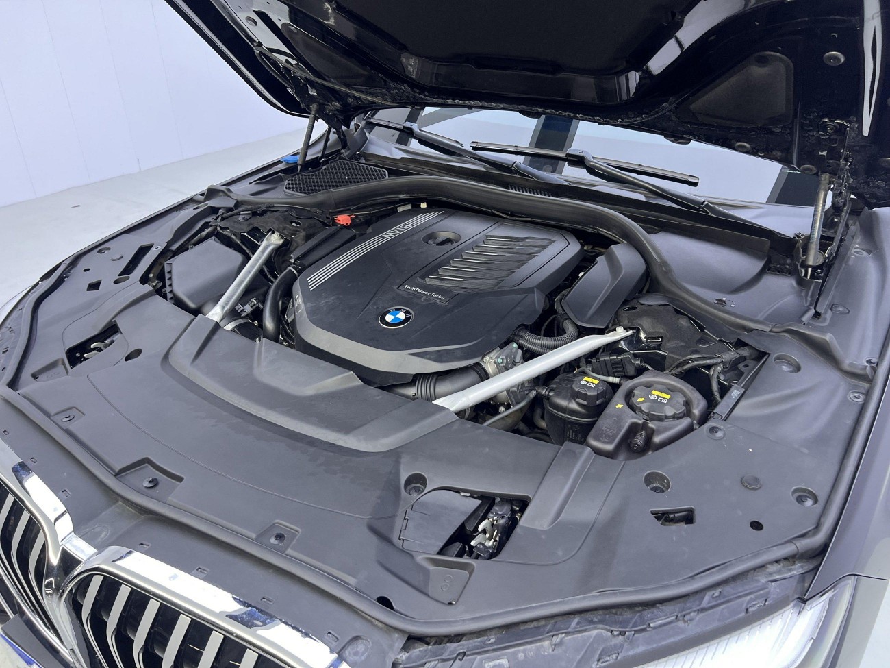 BMW 740Li 2021
