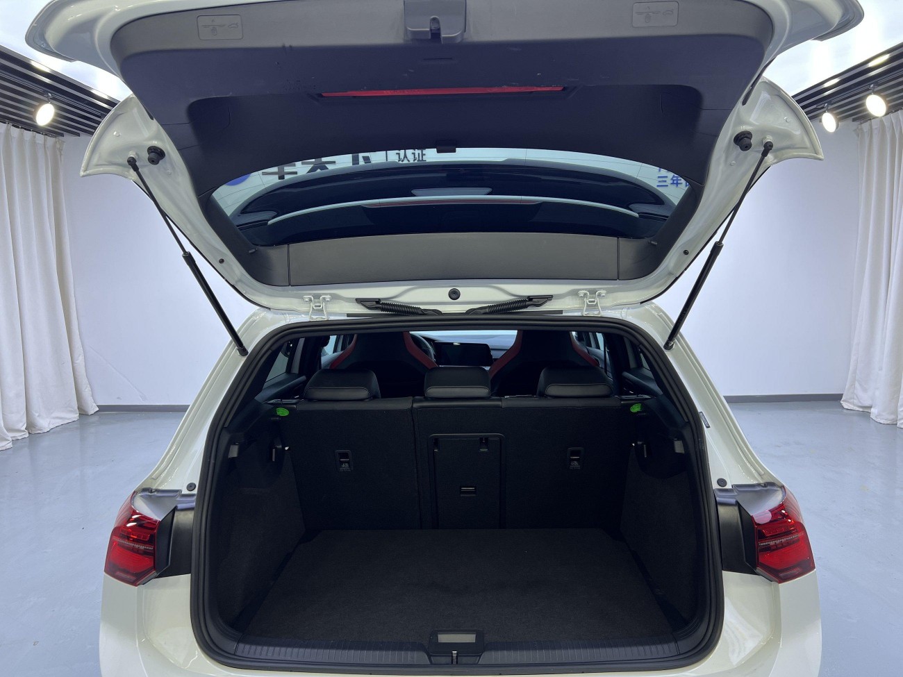 Volkswagen Golf 2025