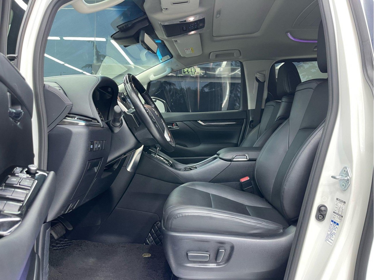 Toyota Vellfire 2022