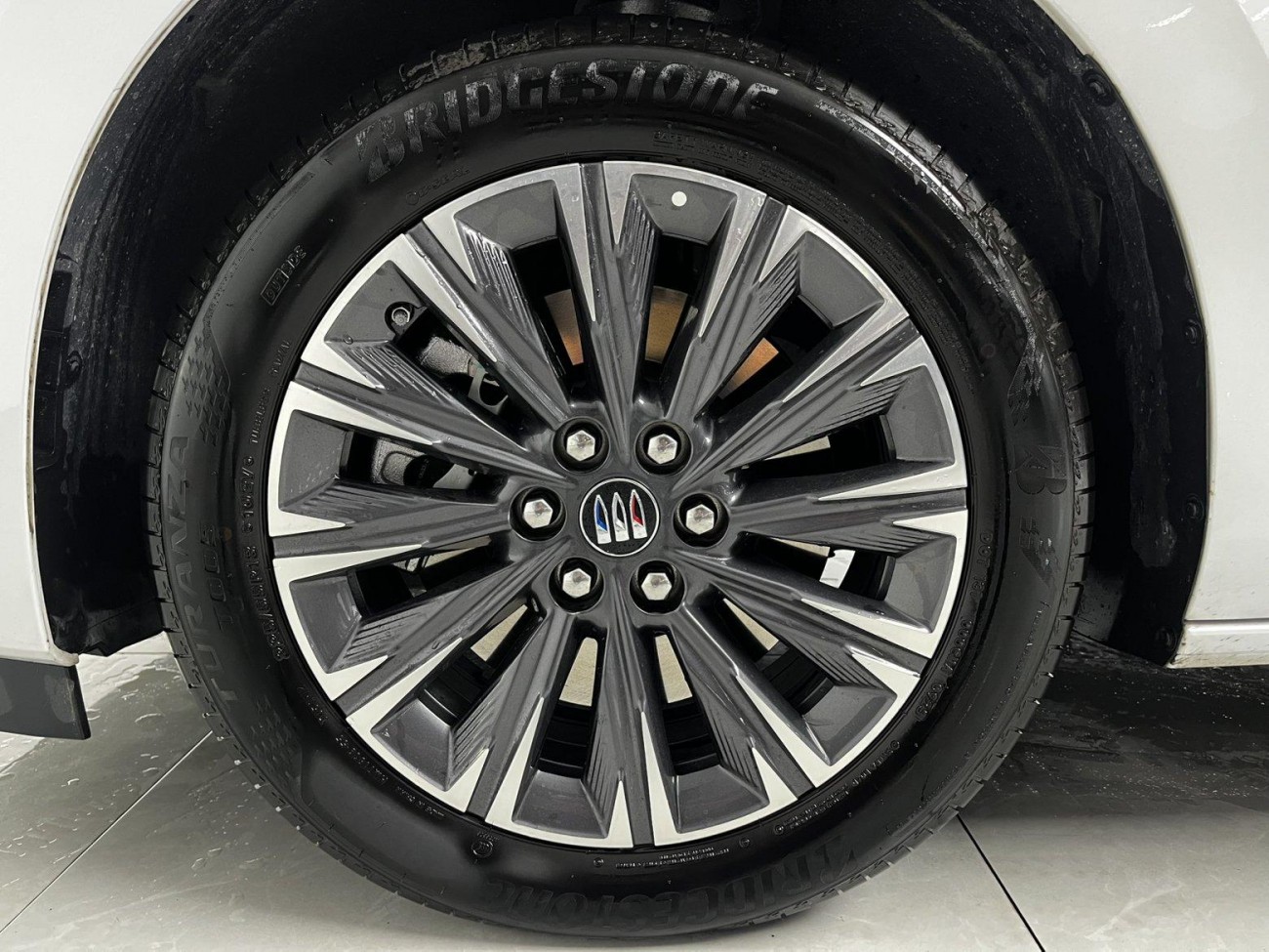 Buick GL8 2025