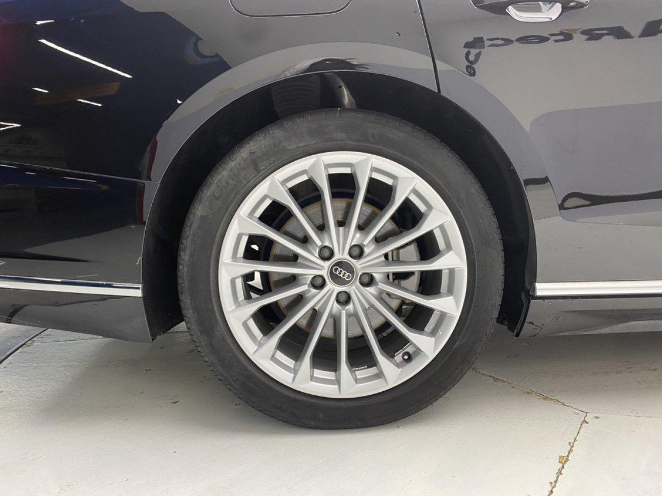 Audi A8L 50 TFSI 2022