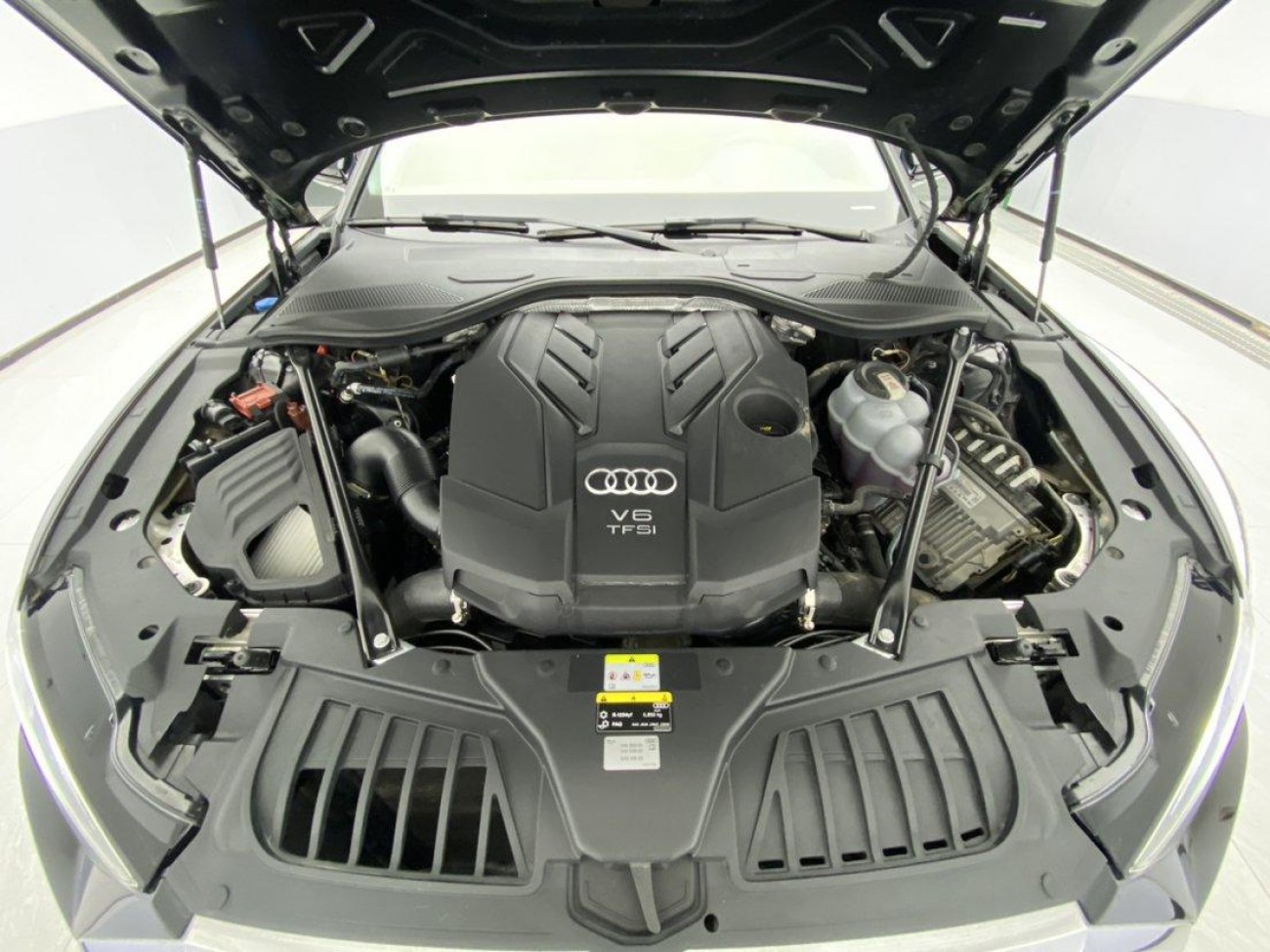 Audi A8L 50 TFSI 2022