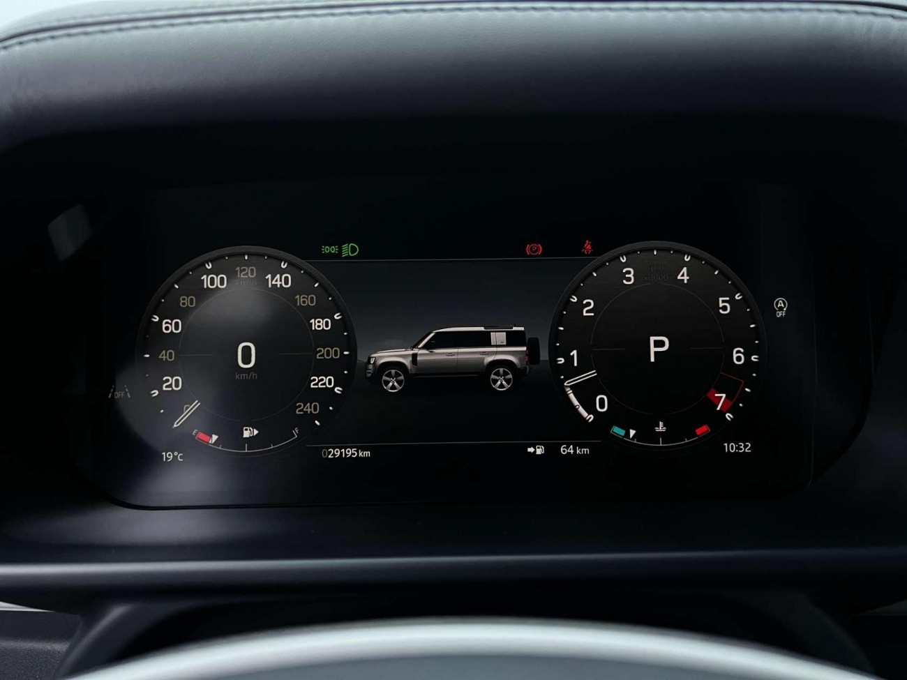 Land Rover Defender 2023