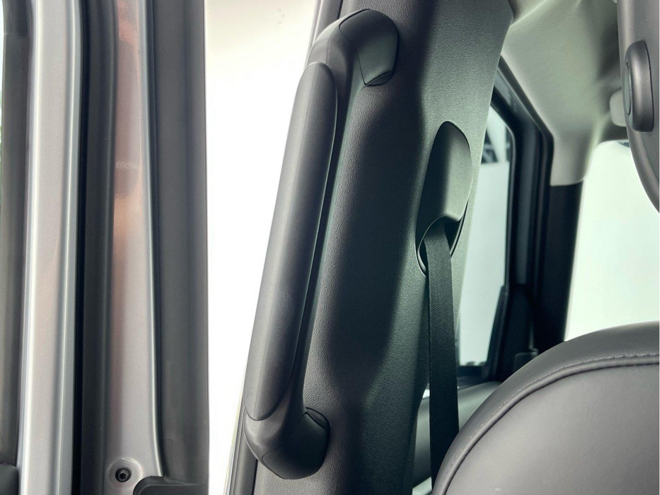 Land Rover Defender 2021