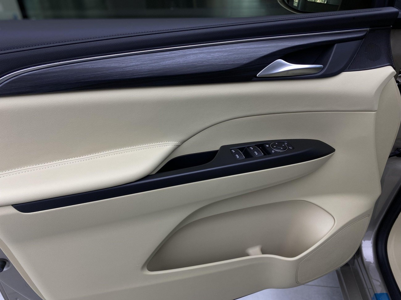 Buick GL8 2024