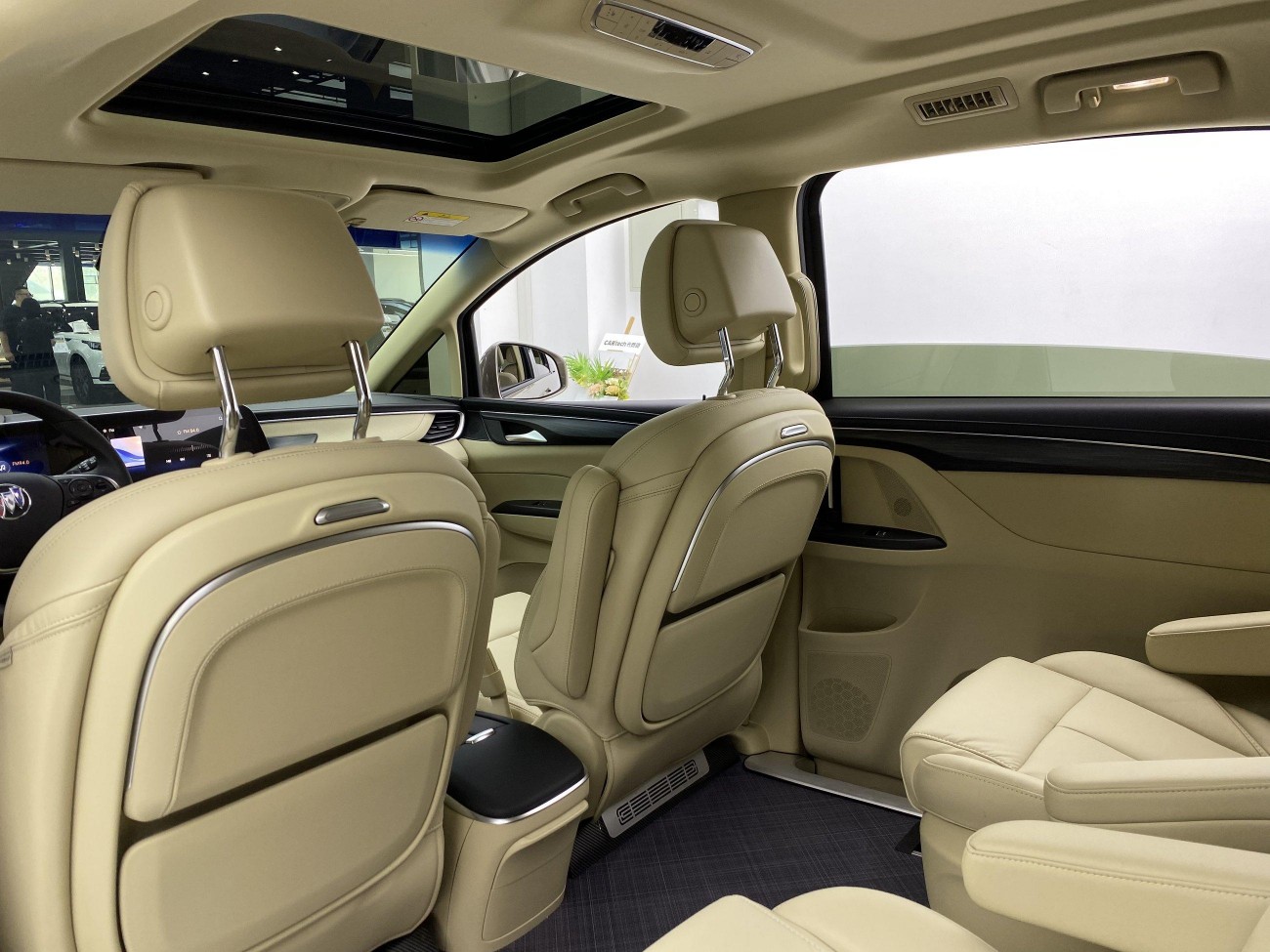 Buick GL8 2024