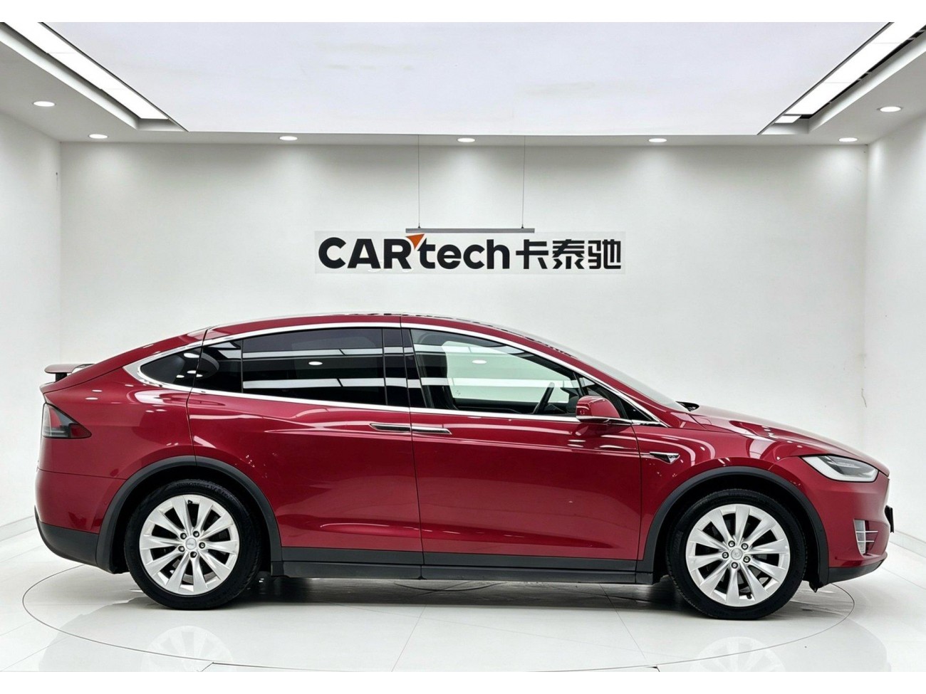 Tesla Model X 2019