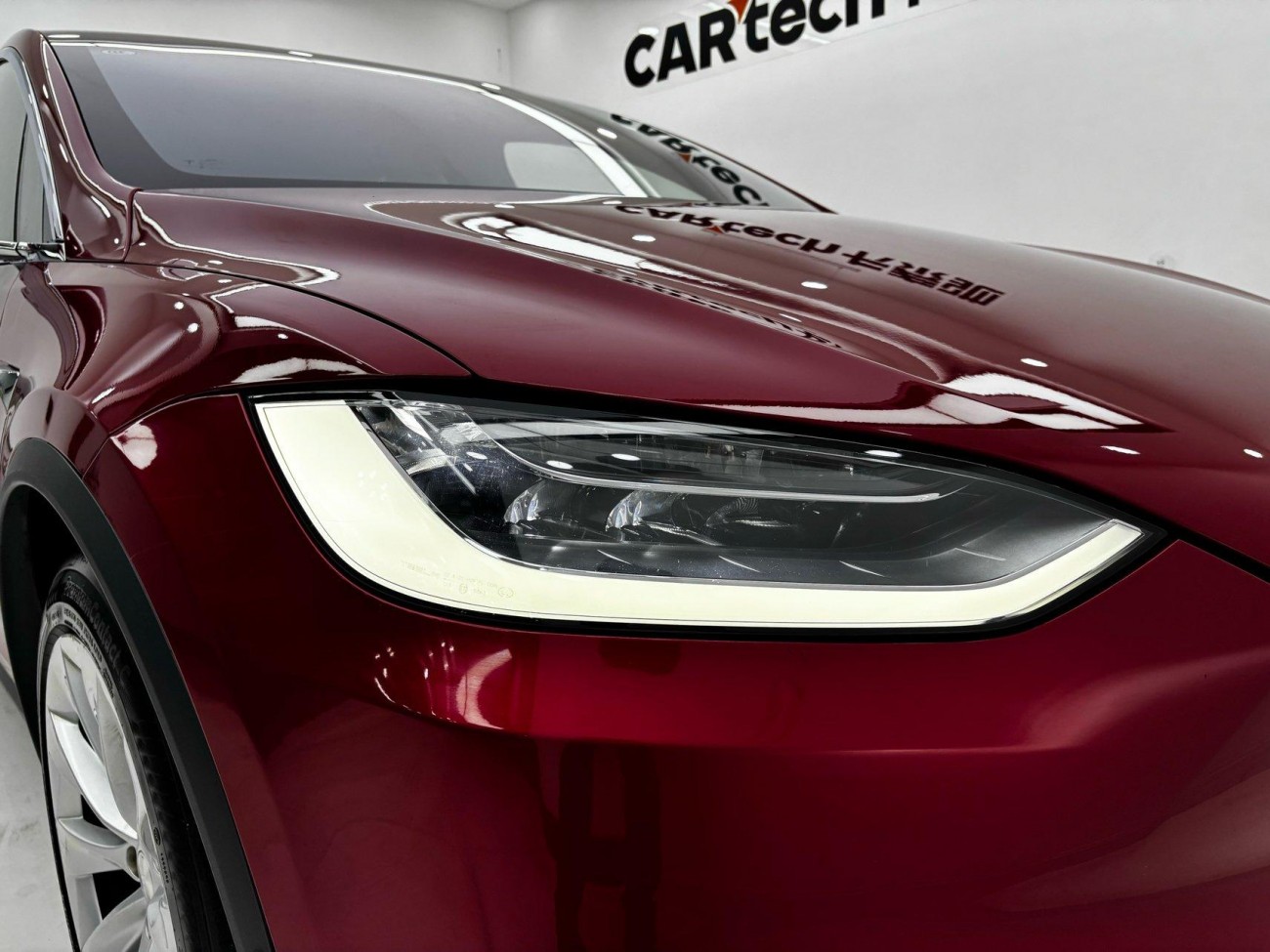 Tesla Model X 2019
