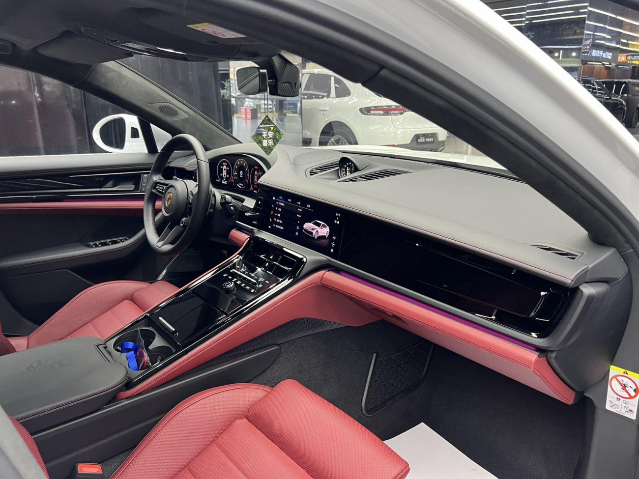 Porsche Panamera 2024