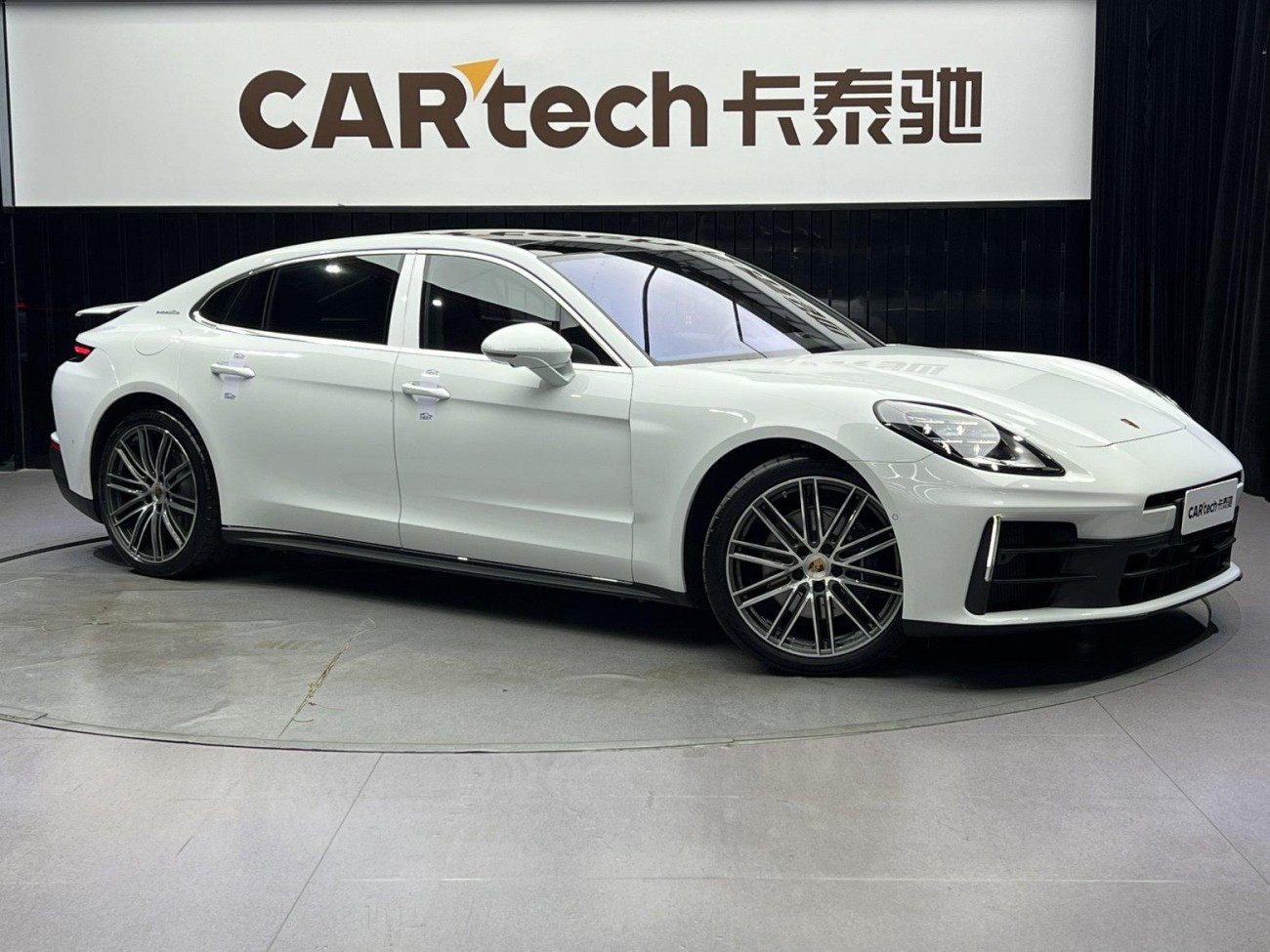 Porsche Panamera 2024