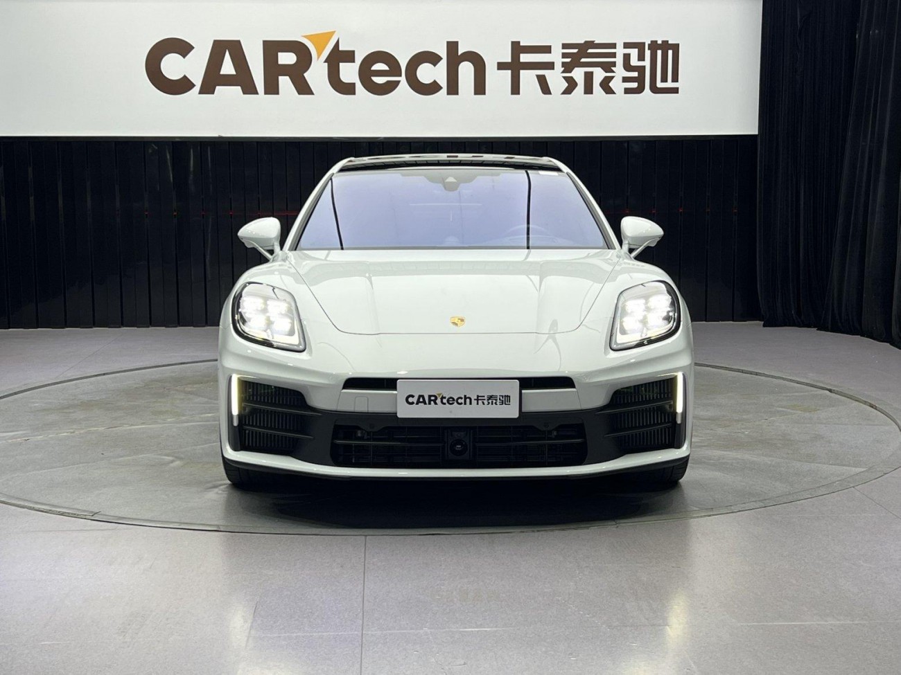 Porsche Panamera 2024