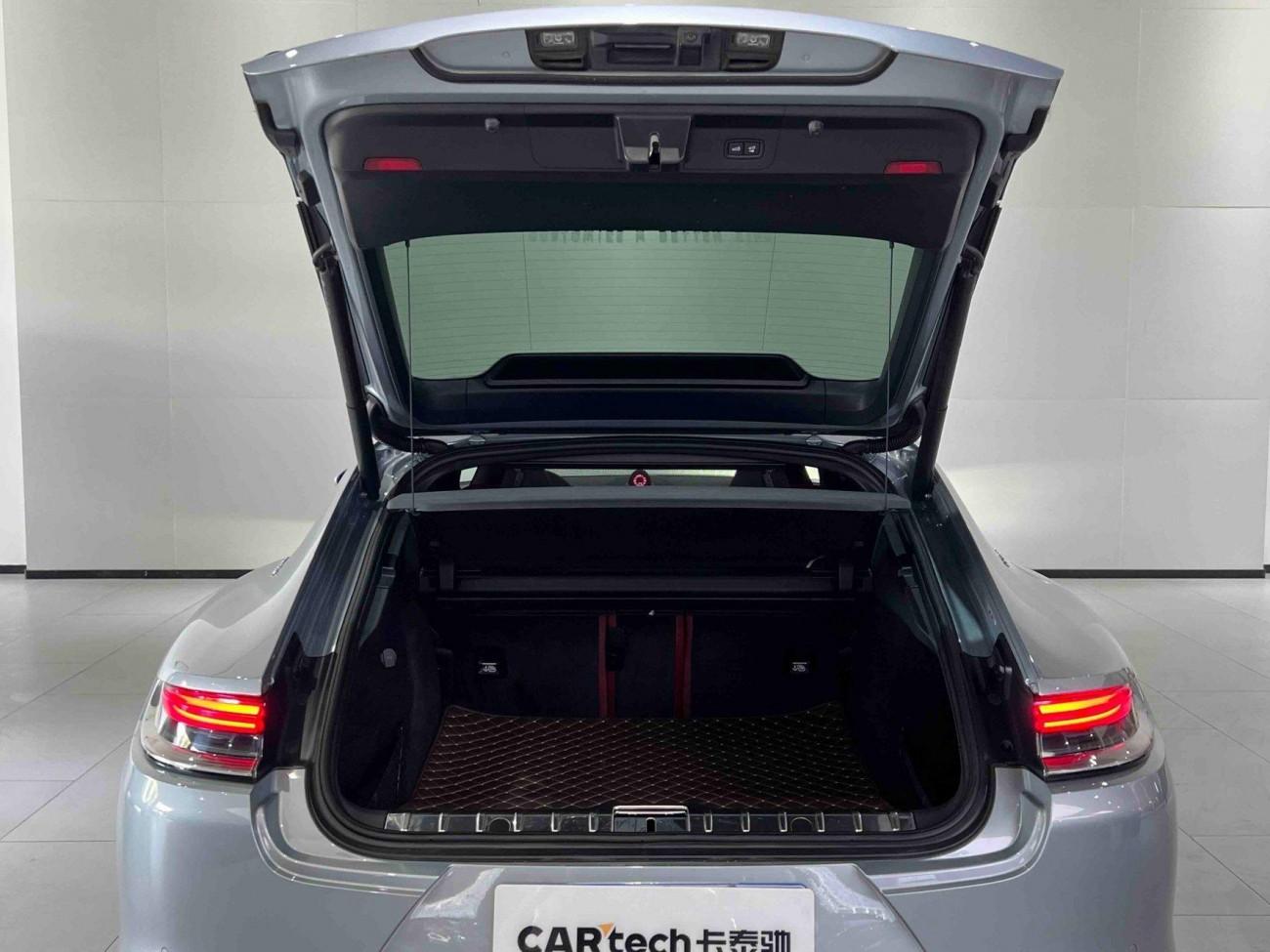 Porsche Panamera 2021