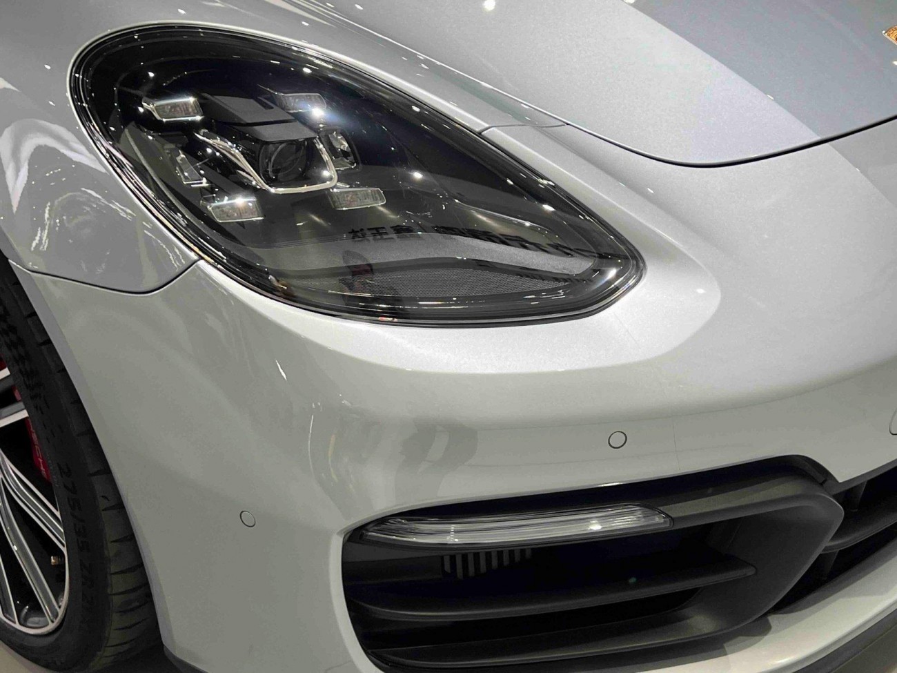 Porsche Panamera 2021