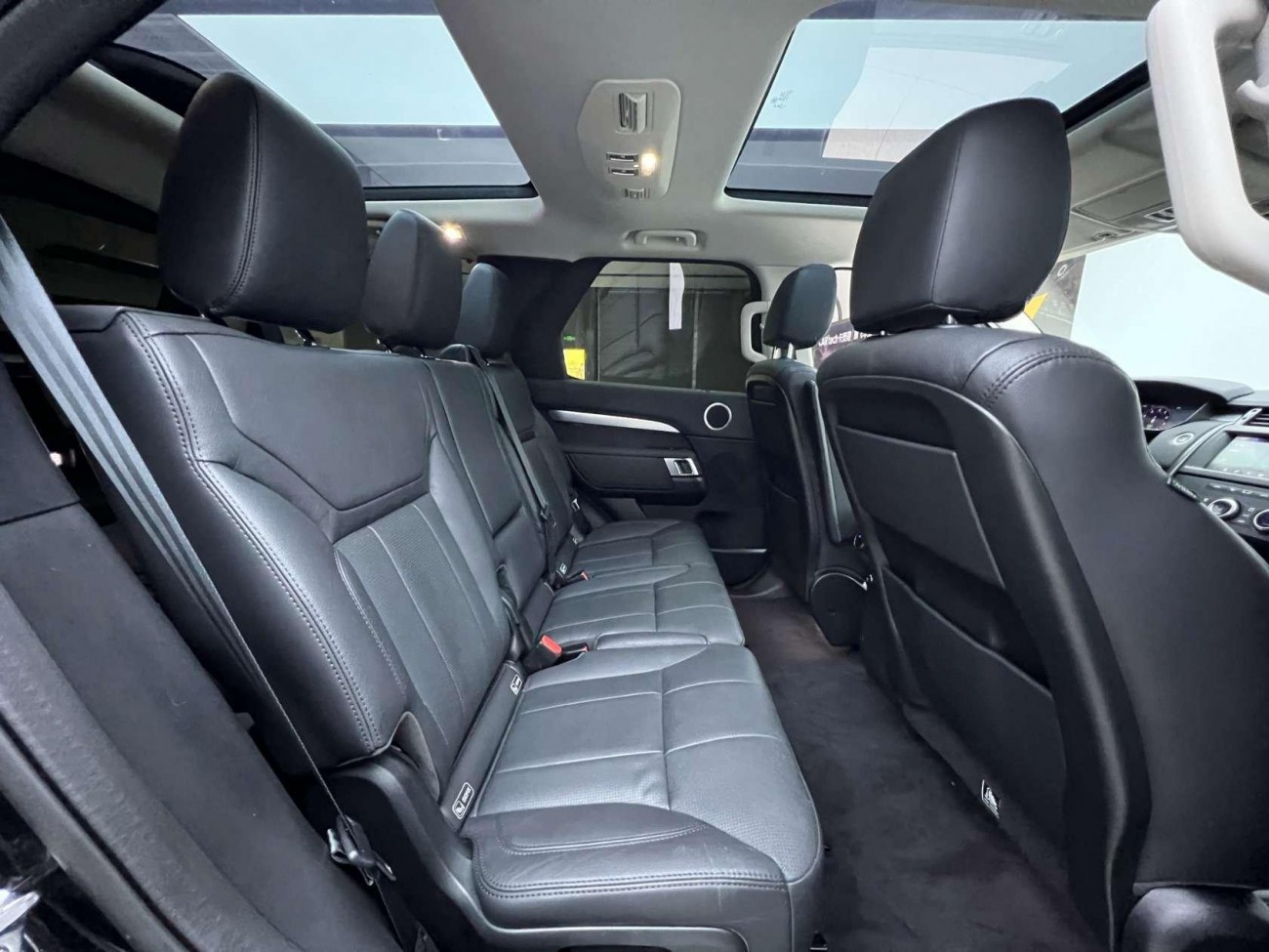 Land Rover Discovery 2020