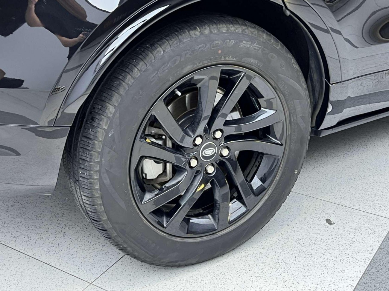 Land Rover Discovery 2020