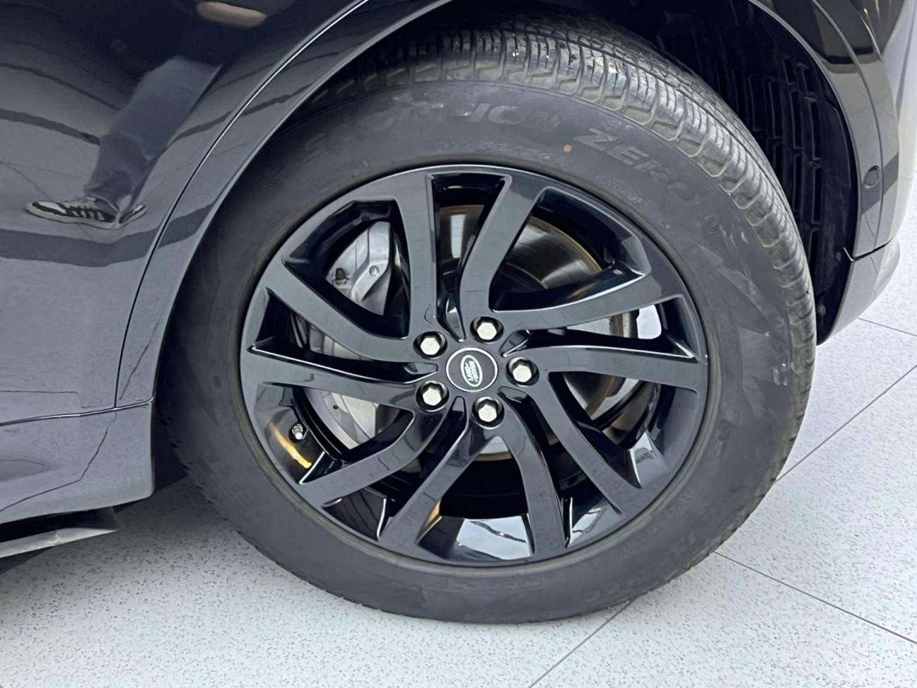 Land Rover Discovery 2020