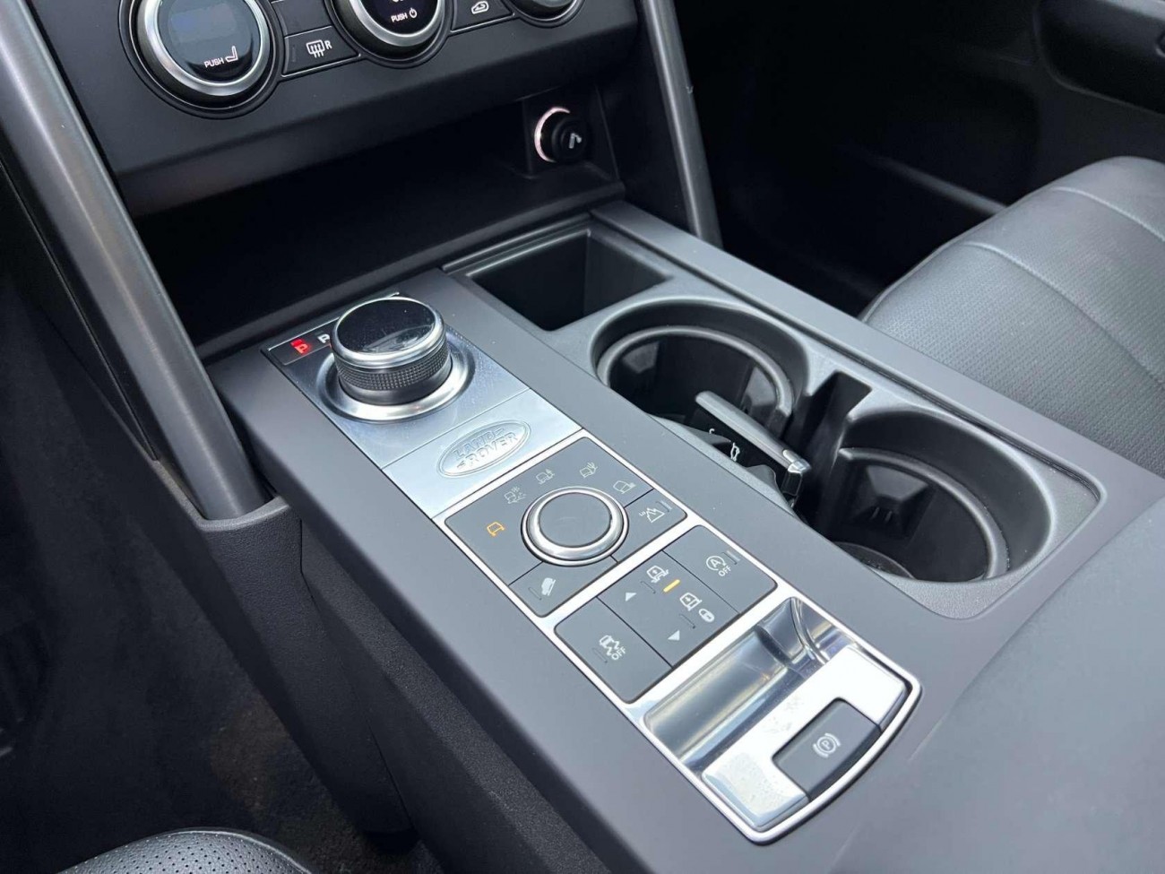 Land Rover Discovery 2020