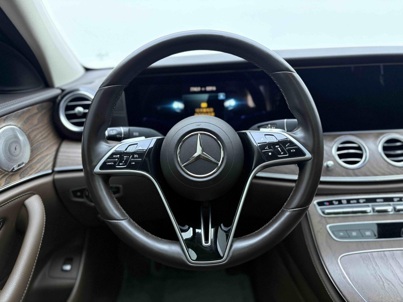 Mercedes-Benz E 300 L 2023