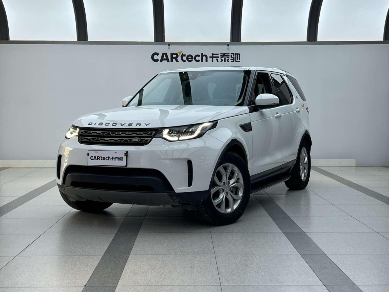 Land Rover Discovery 2019