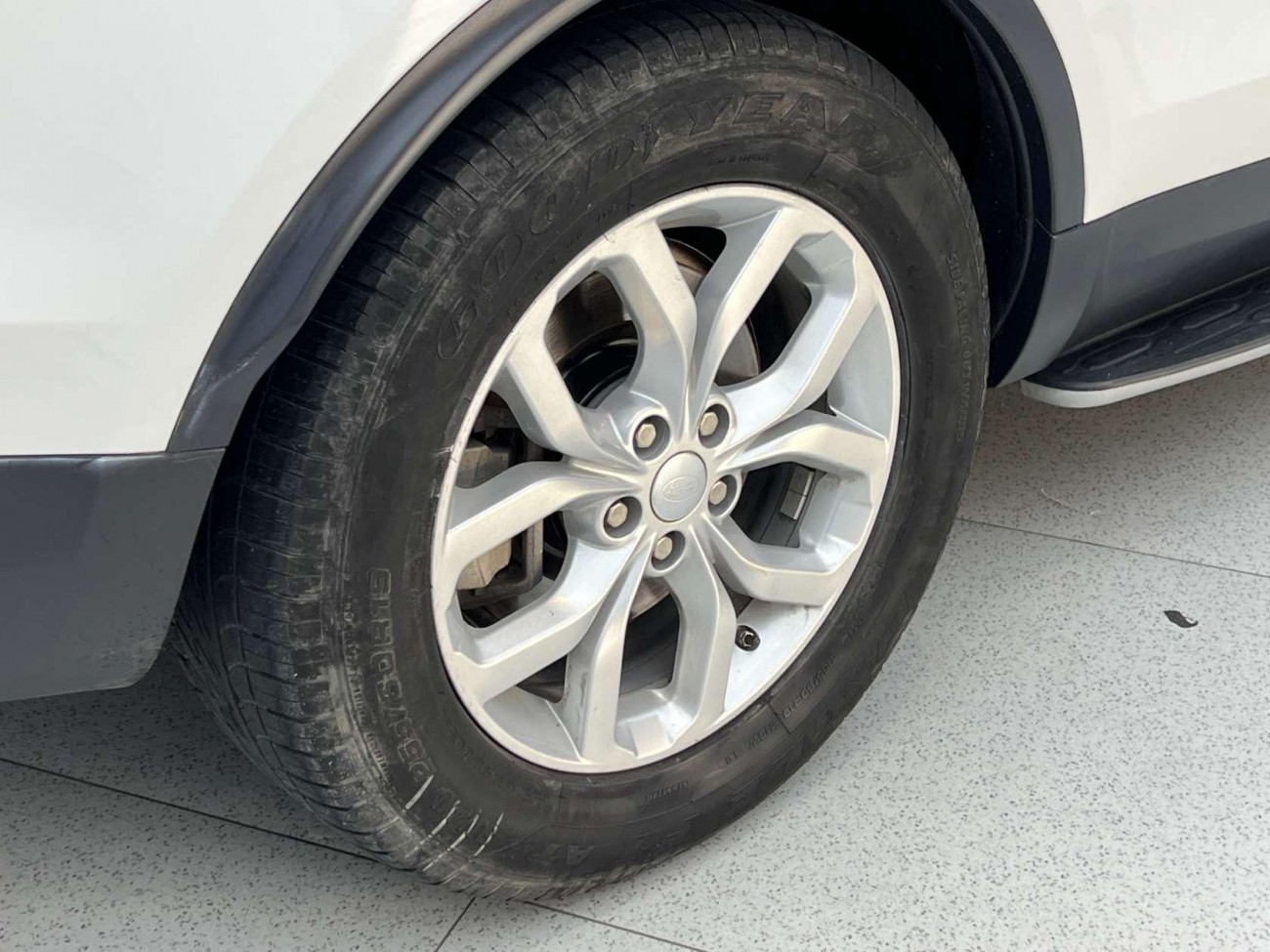 Land Rover Discovery 2019