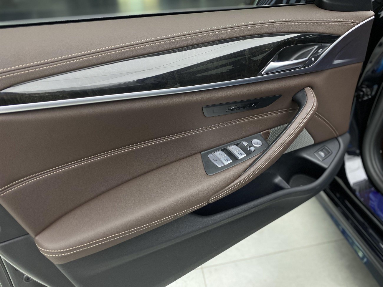 BMW 525Li 2023