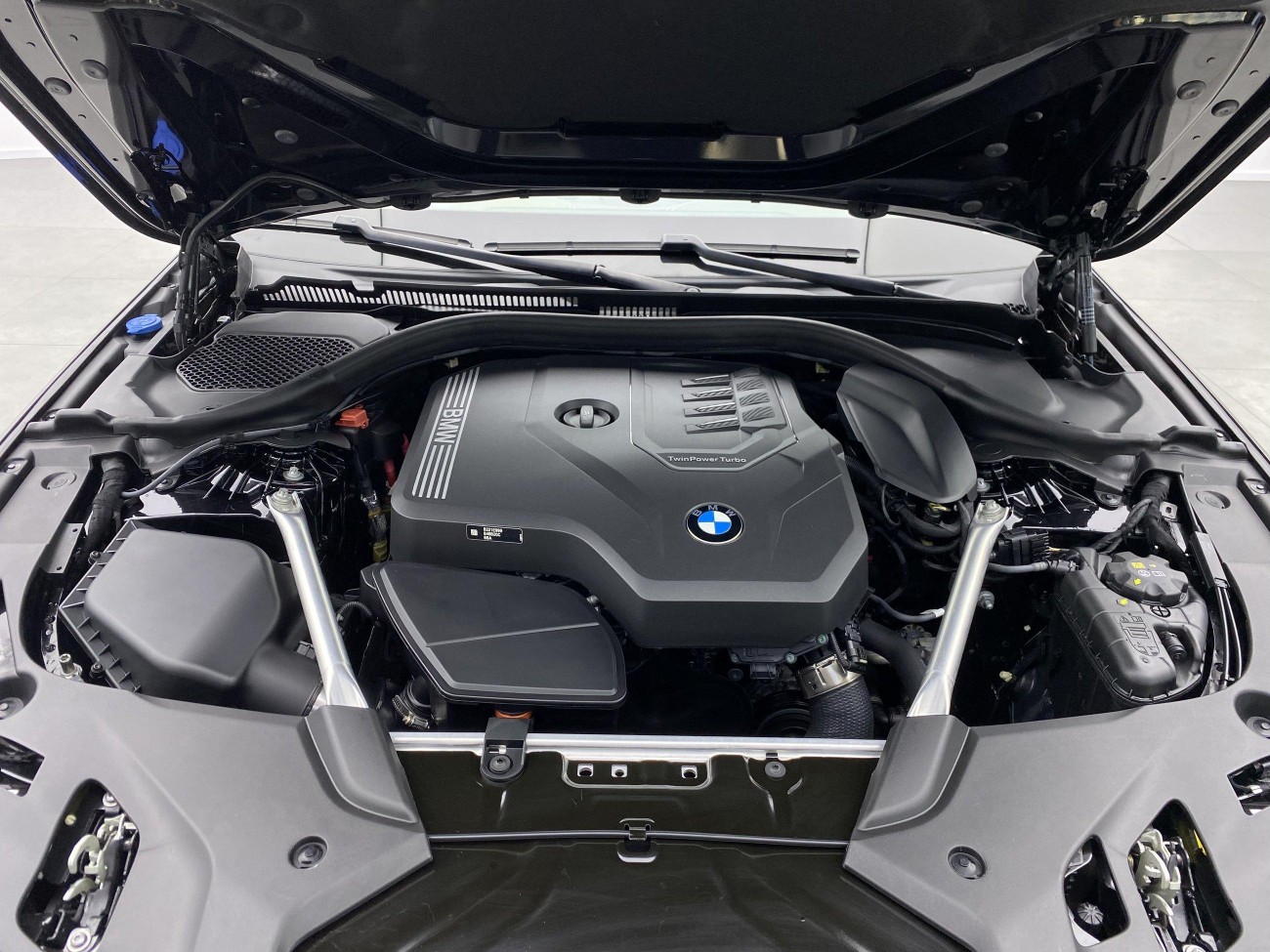 BMW 525Li 2023