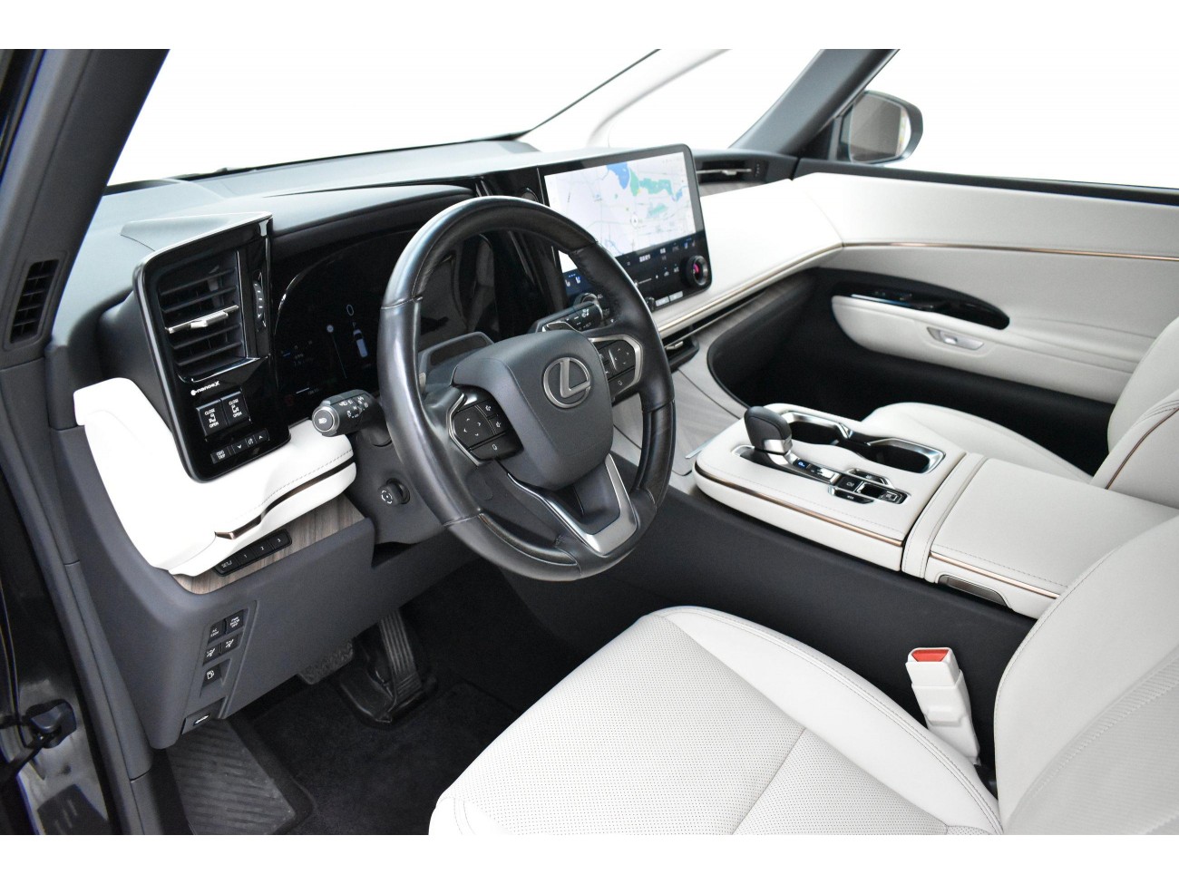 Lexus LM 350h 2023