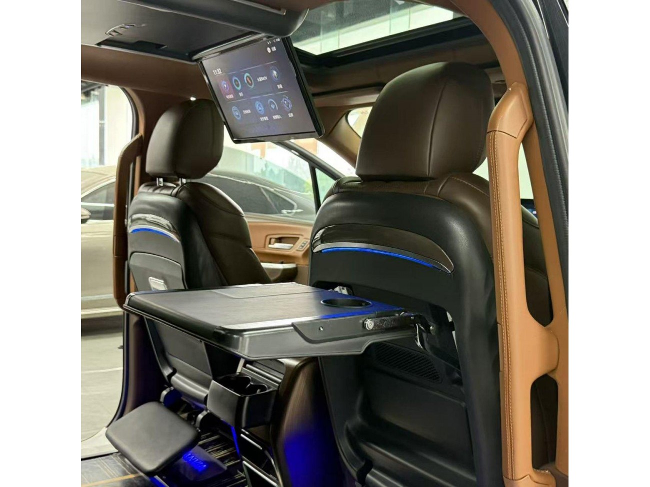 Toyota Granvia 2023