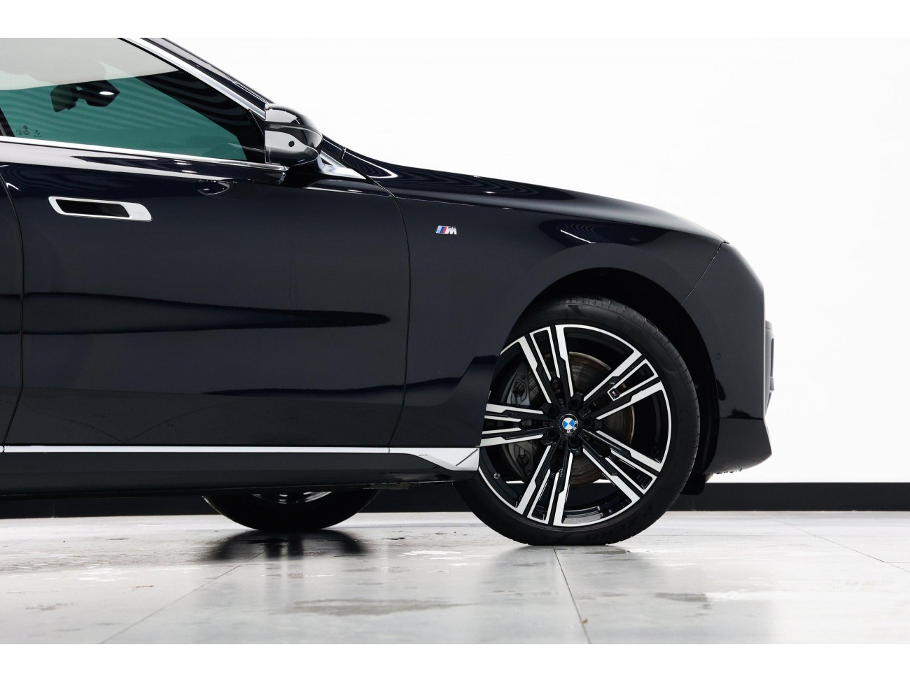 BMW 740Li 2024