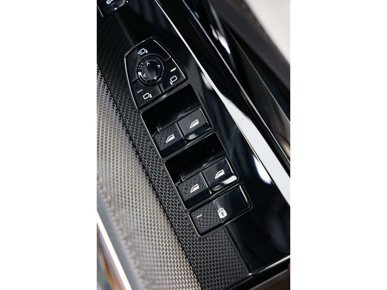 BMW 740Li 2024