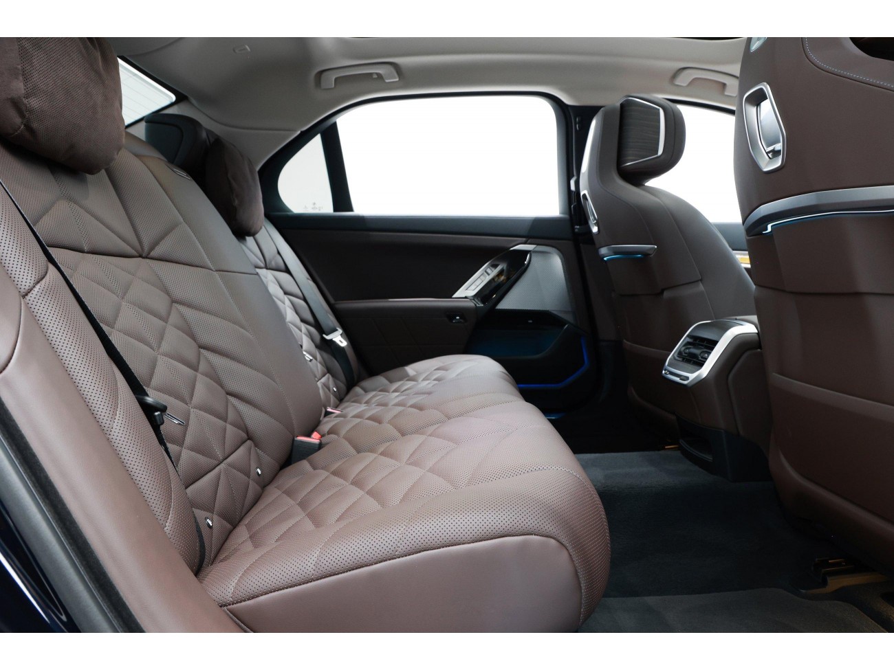 BMW 740Li 2024