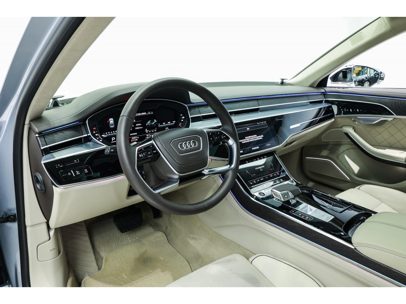 Audi A8L 2023