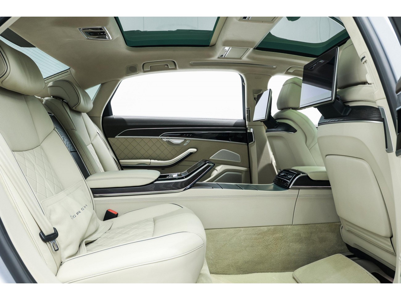 Audi A8L 2023