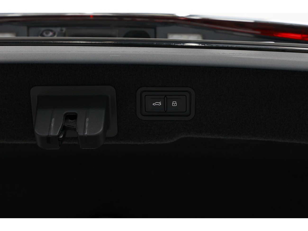 Audi A8L 2023