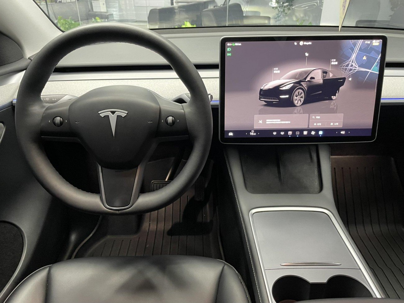 Tesla Model Y 2024