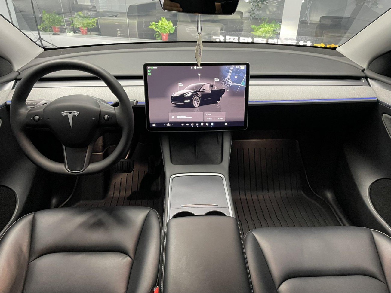 Tesla Model Y 2024