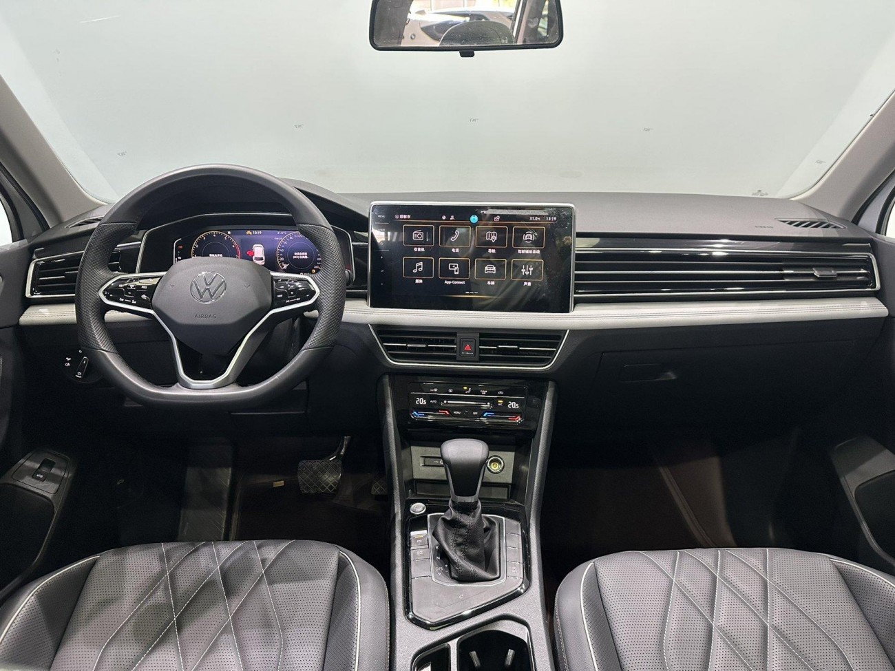 Volkswagen Tiguan L 2023