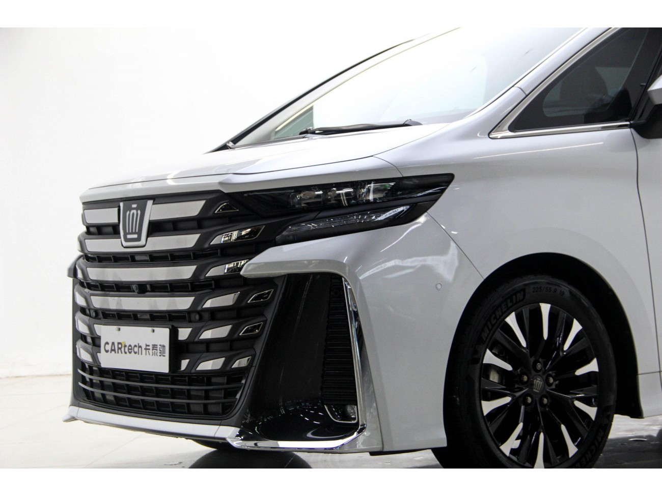 Toyota Vellfire 2024