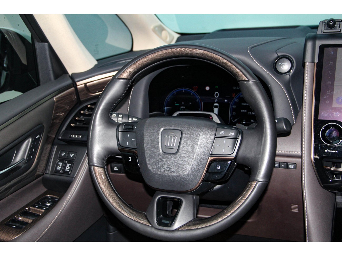 Toyota Vellfire 2024