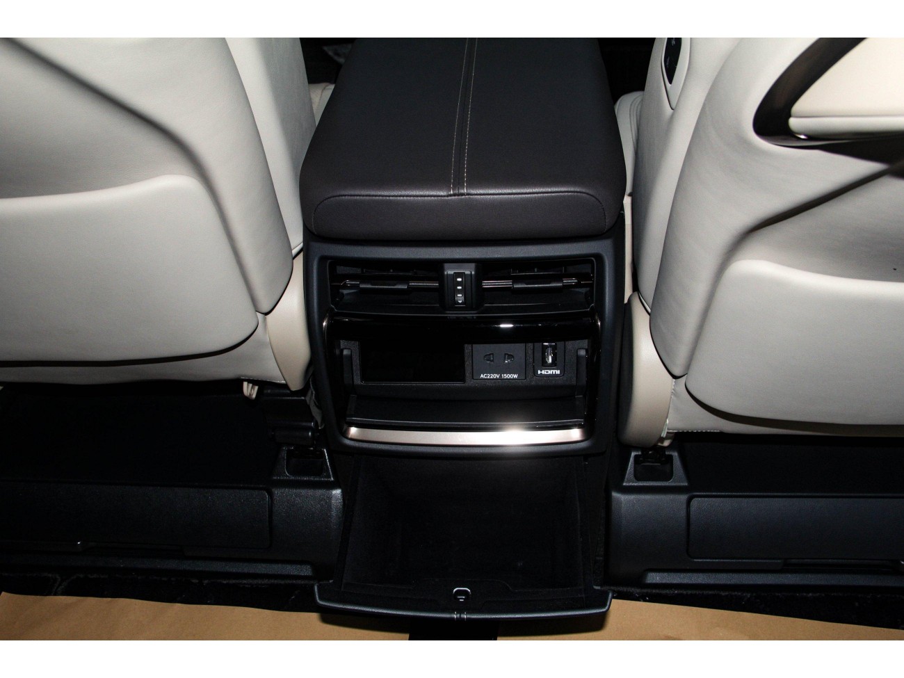 Toyota Vellfire 2024