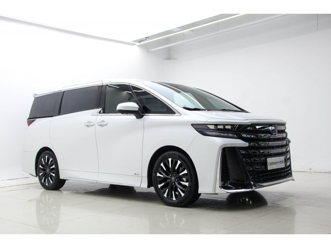 Toyota Vellfire 2024
