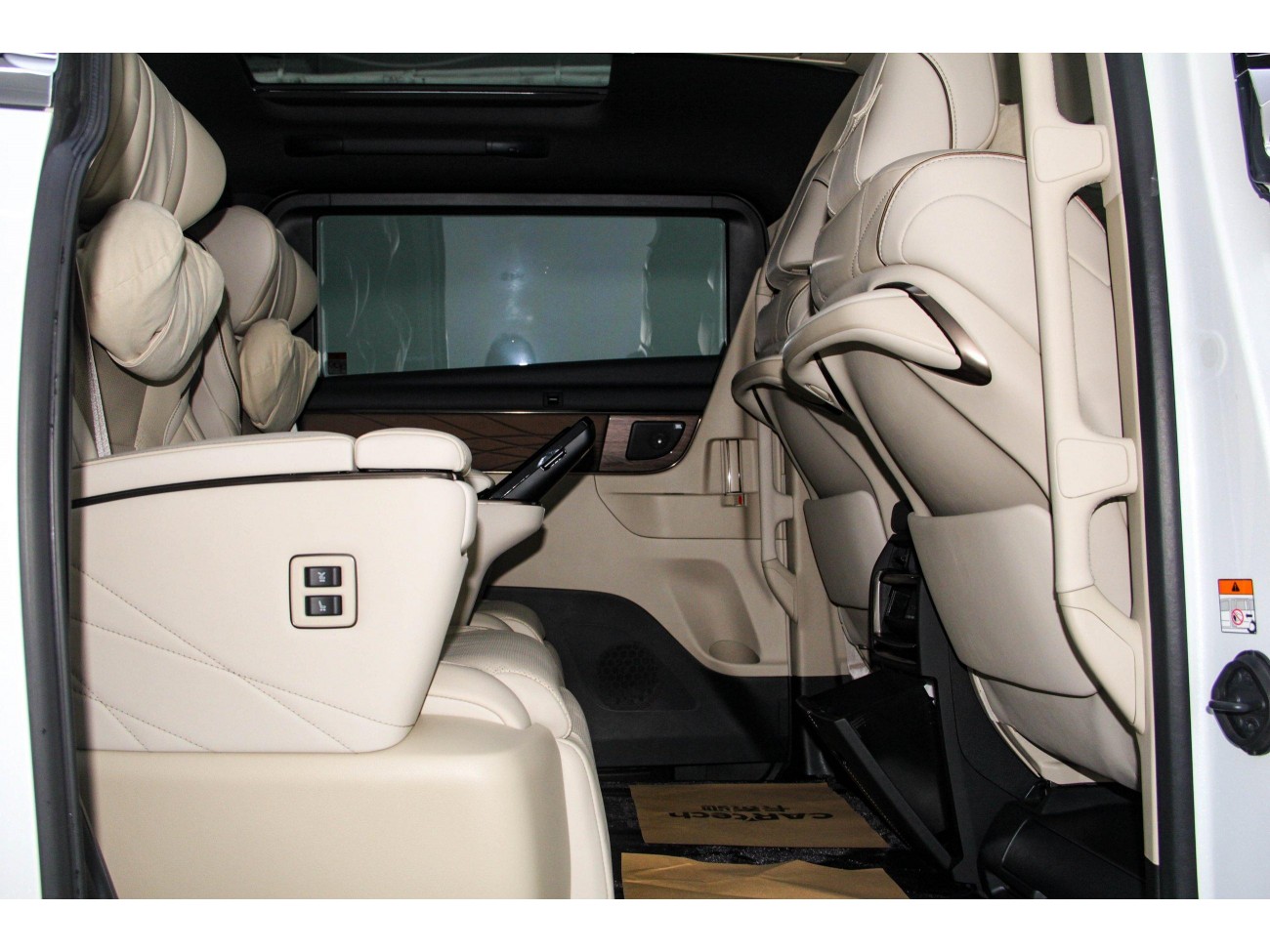 Toyota Vellfire 2024