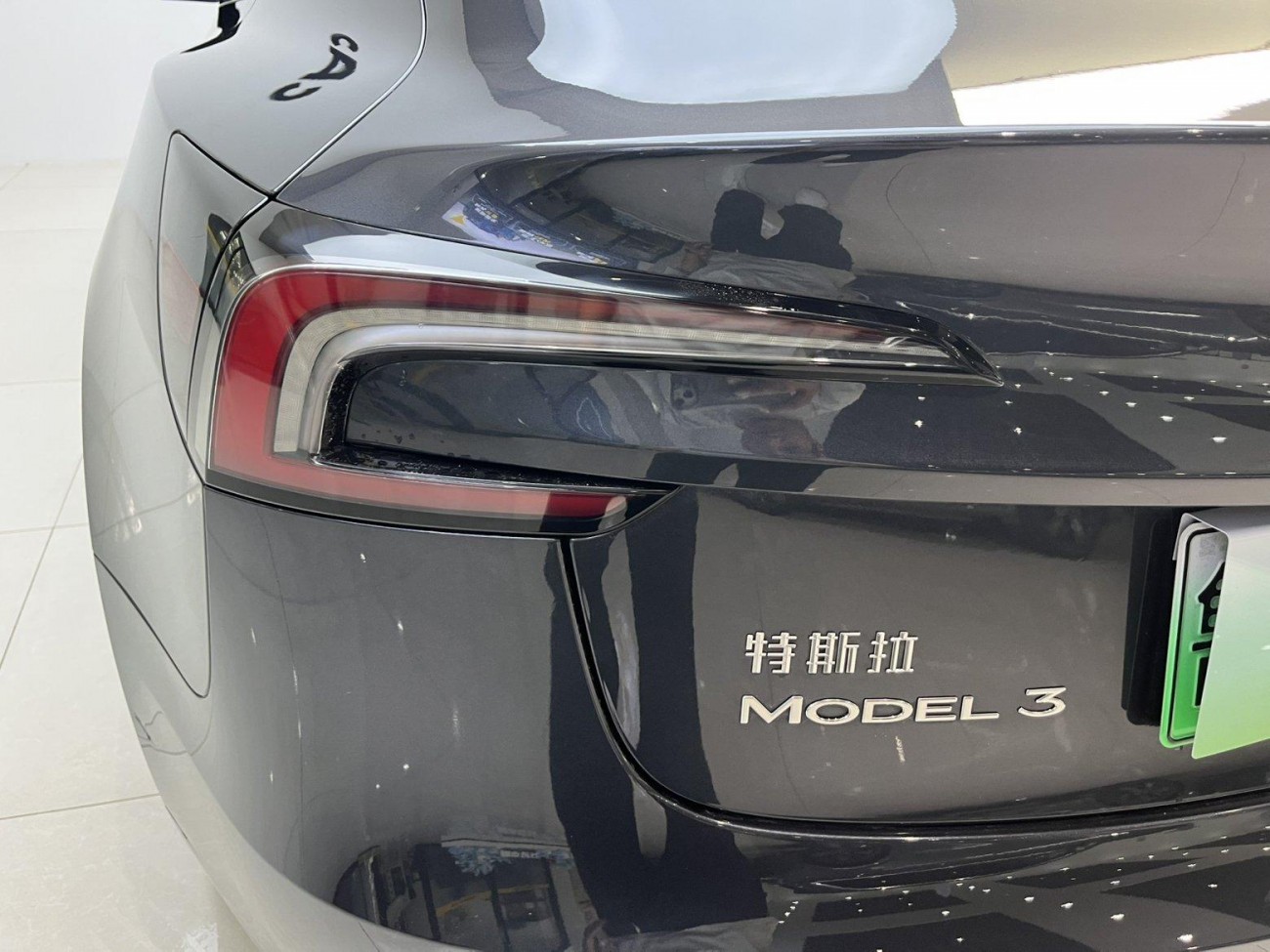 Tesla Model 3 2024
