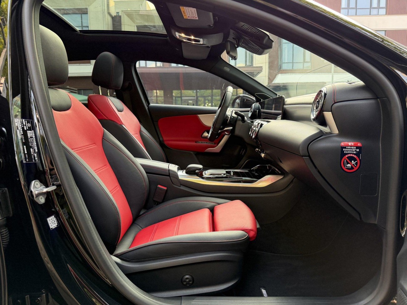 Mercedes-Benz A 35 L 2022