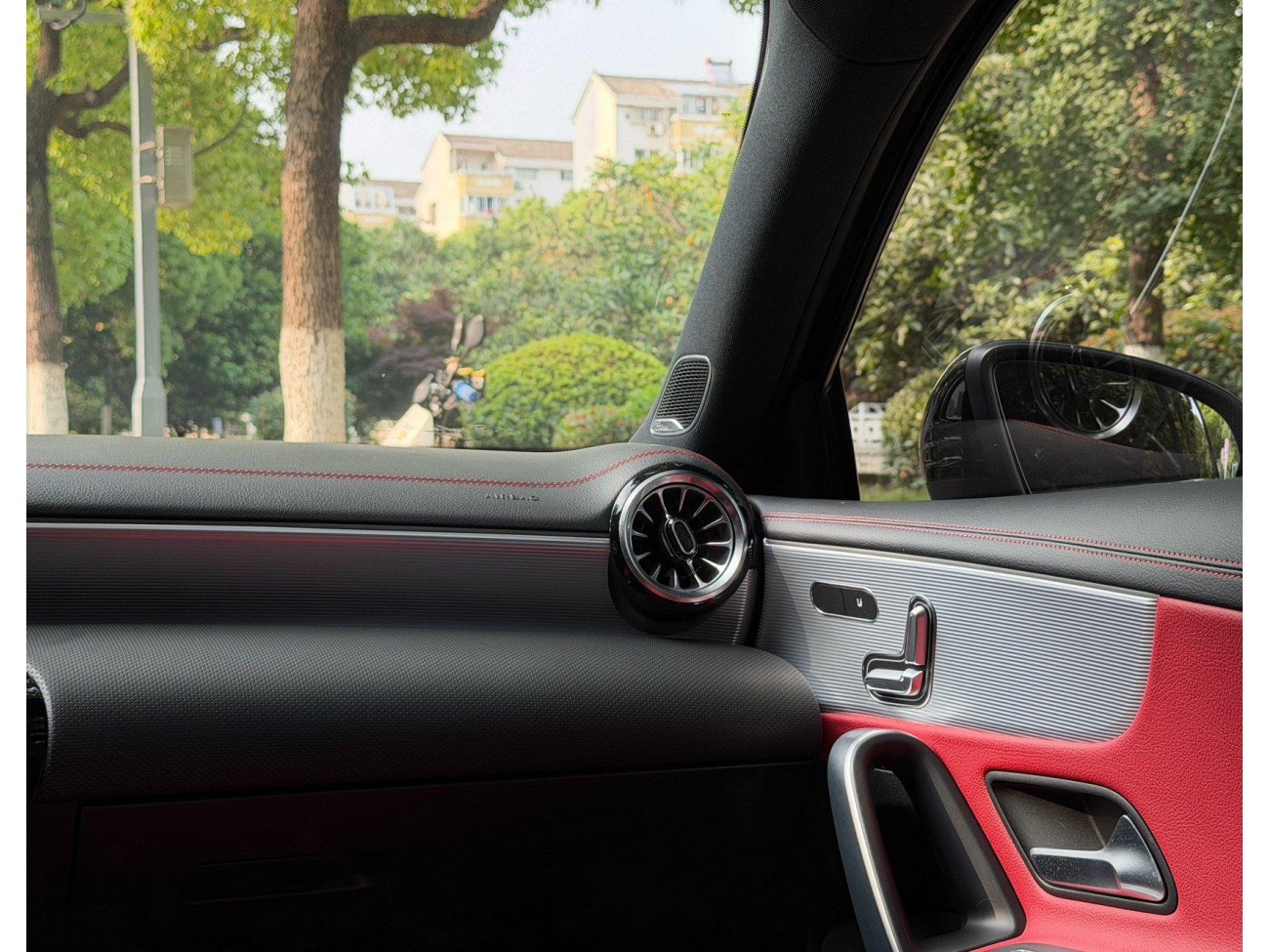 Mercedes-Benz A 35 L 2022