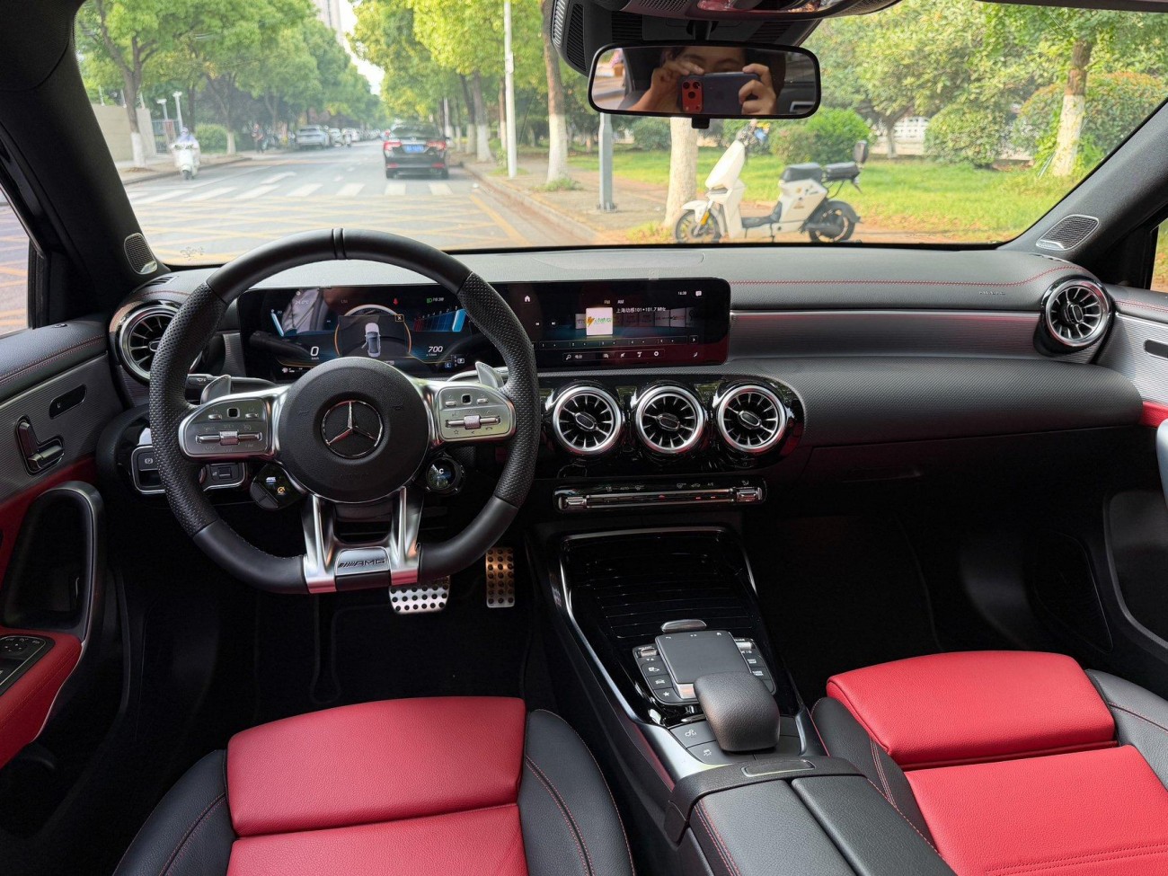 Mercedes-Benz A 35 L 2022