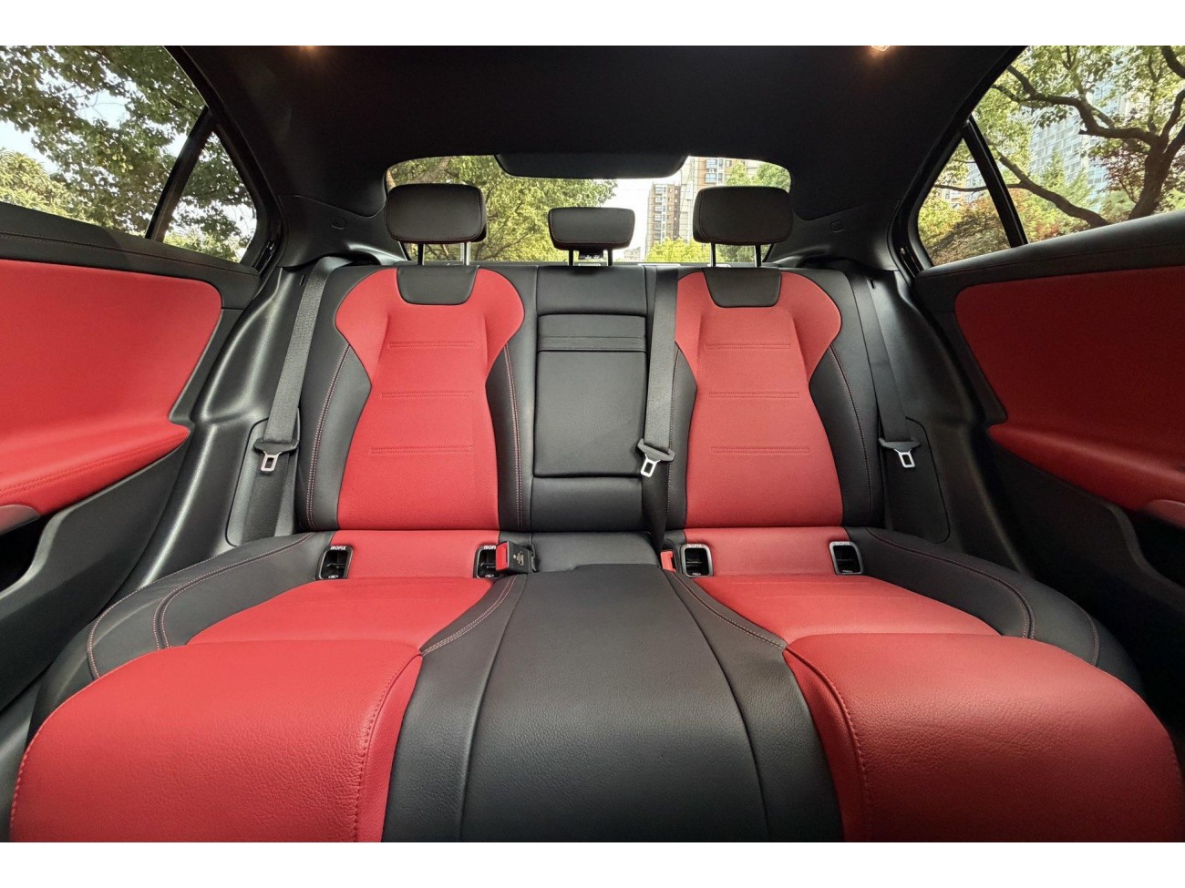 Mercedes-Benz A 35 L 2022