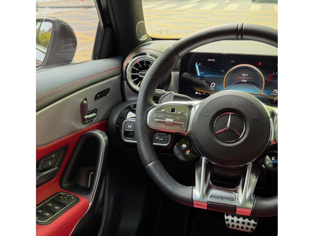 Mercedes-Benz A 35 L 2022