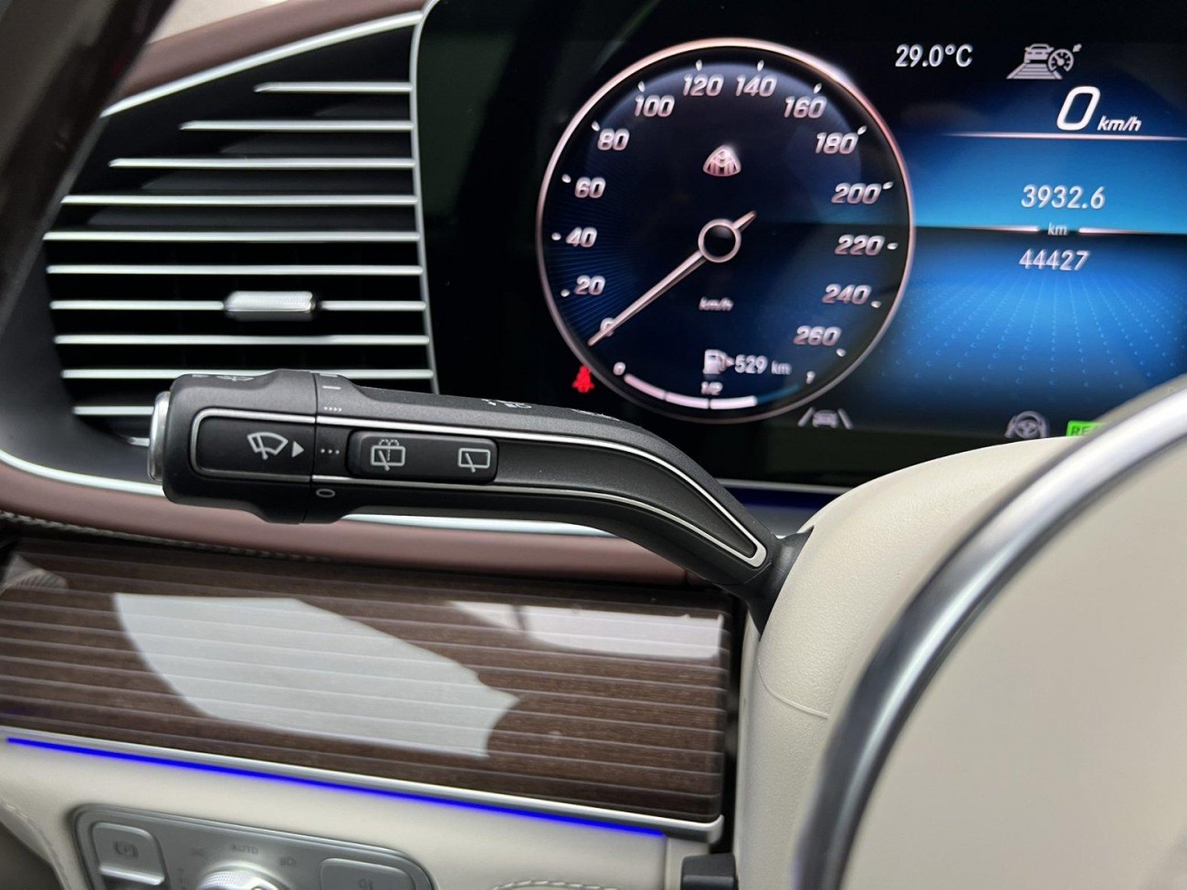 Mercedes-Benz GLS 2023