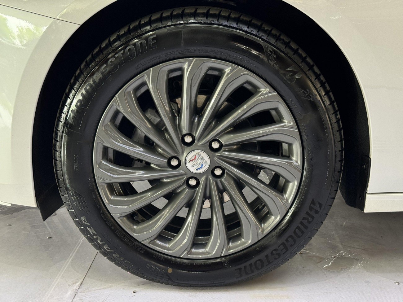 Buick LaCrosse 2025